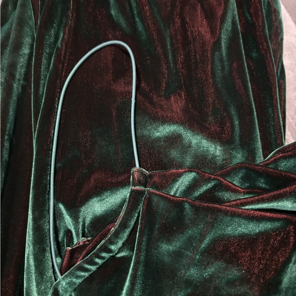 Beige Botany Elegant Green Velvet Evening Gown  Size M - Picture 9 of 9